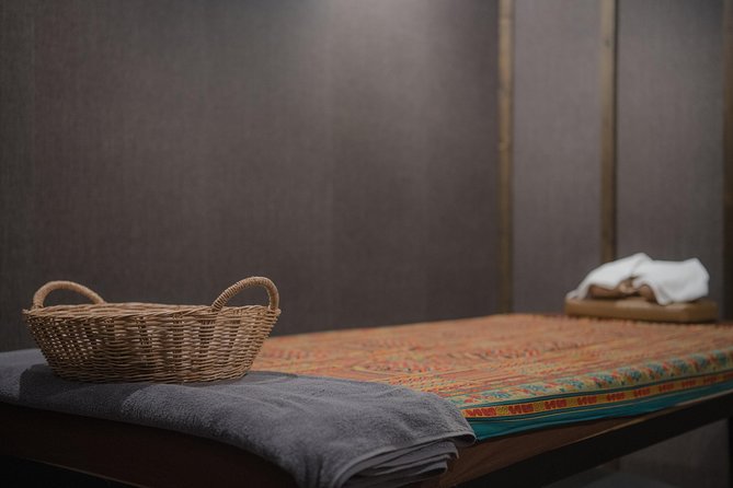 1 Hour Deep Tissue Thai Massage with Balm - Free Transportation - What the one-hour balm massage feels like
