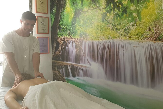 1 Hour Private Chiromassage Session in Seville - What $66.16 gets you