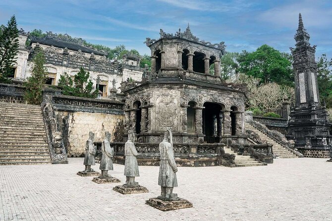 20-Day Vietnam Itinerary | Discovery and Beach Relaxation - Days 1 to 4: Hanoi, Ninh Binh, and Sapa