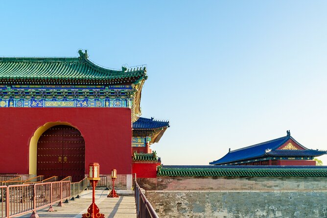 3-Day Beijing Tour Tai Chi, Peking Duck, Hotpot and Spa - Day Two: The Great Wall and Two Very Different Beijing Views