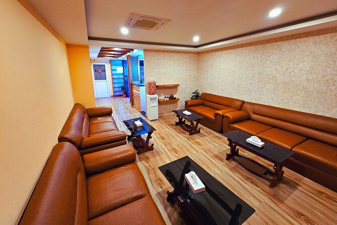 6 Hours Spa Package in Kathmandu (Massage, Sauna, Steam, Jacuzzi) - Arriving at Real Therapy Spa in Thamel