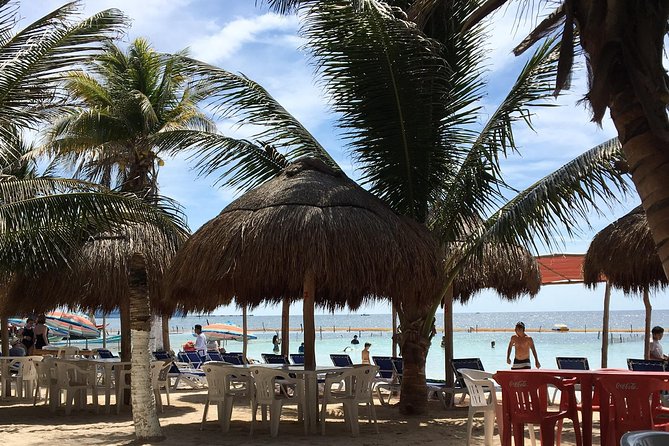 ADULTS GOLD A day at the beach at Los Arrecifes Restaurant-Open Bar And Massage. - What your $84 buys at Los Arrecifes