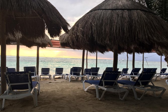 ADULTS GOLD A day at the beach at Los Arrecifes Restaurant-Open Bar And Massage. - Food at the restaurant, with lunch money in hand