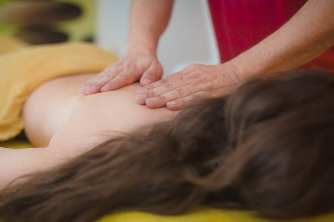 Akrotiri: Couples' Aromatherapy Massage - Who will get the most value from the $252.05 price