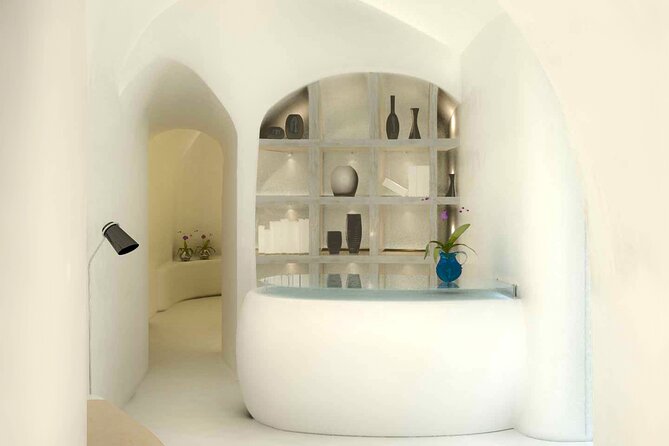 Akrotiri: Couples Massage & Pool Day Access - A quiet spa break in Akrotiri