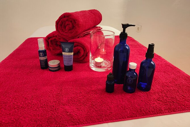 Akrotiri: Couples Massage & Pool Day Access - The private room and couples atmosphere