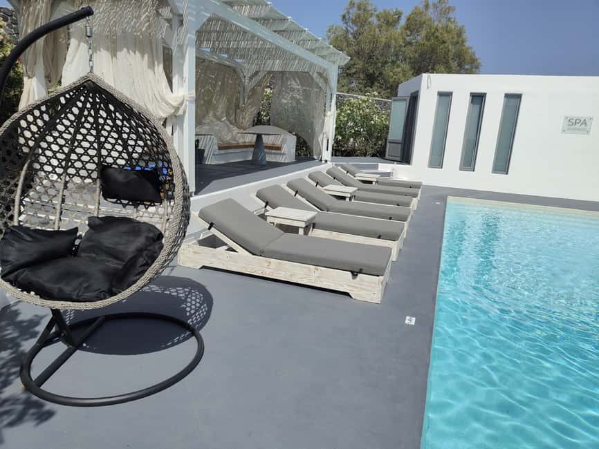 Akrotiri:Departure Day Spa Experience Couples Massage & Pool - Key details at a glance