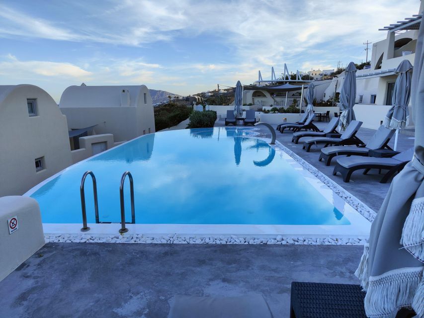 Akrotiri:Departure Day Spa Experience Couples Massage & Pool - Who should book this Akrotiri spa experience?