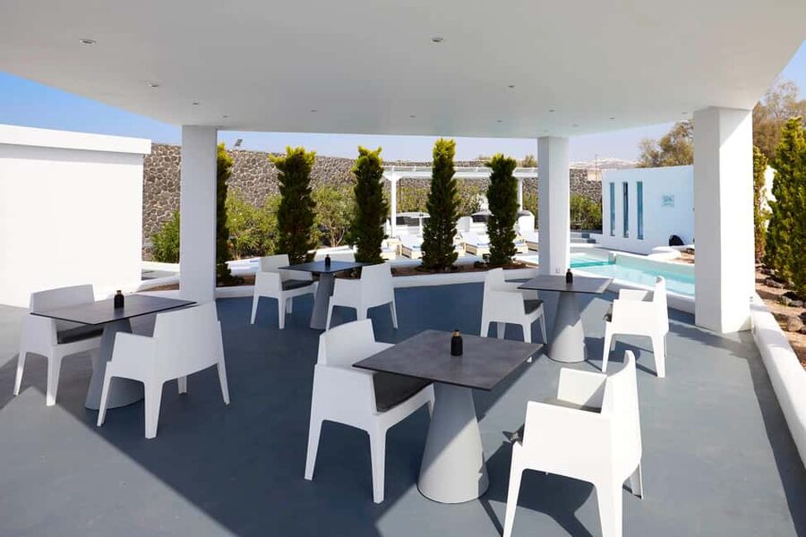 Akrotiri:Departure Day Spa Experience Couples Massage & Pool - Planning the day around your flight