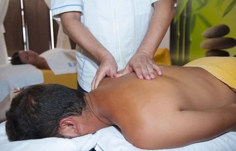 Akrotiri: Travel Recovery Aromatherapy Massages - Aromatherapy oils and the private treatment room