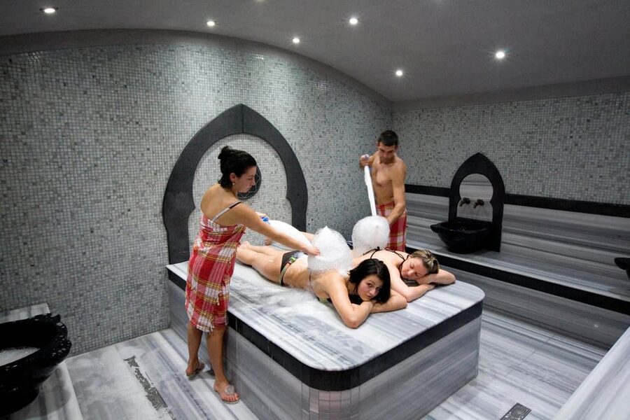 Alanya Turkish Bath – 4 Hammam Options for Pure Relaxation - The 20-minute oil massage