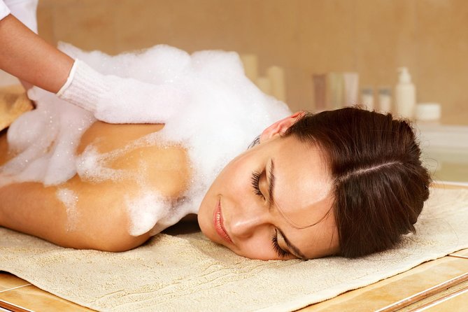 Alhambra Tour and Nazaries Palaces with Hammam Massage Experience - Alcazaba: the practical military side