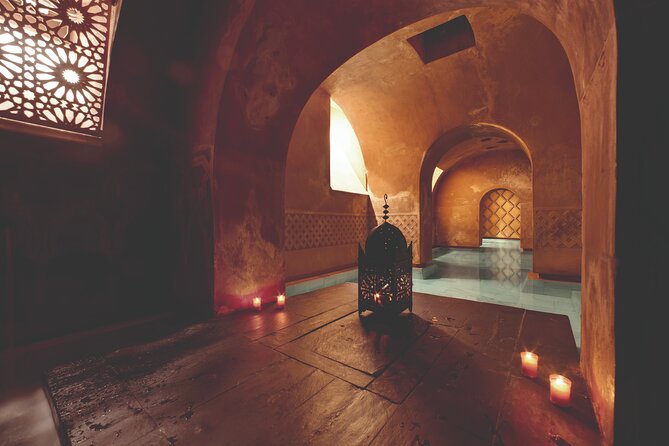 Arabian Baths and 30' Massage at Madrid's Hammam Al Ándalus - The 30-minute essential-oil massage