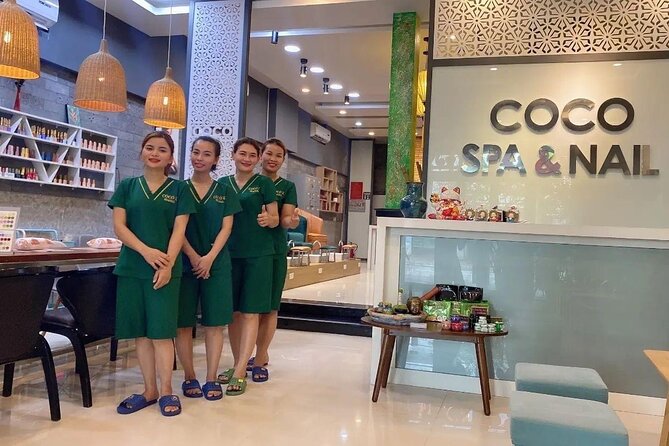 Aroma Massage Experience in Hoi An - Tea and coconut snacks add a local touch