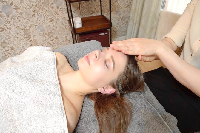 Aroma Massage with cherry blossom infused oil - Why the private format matters