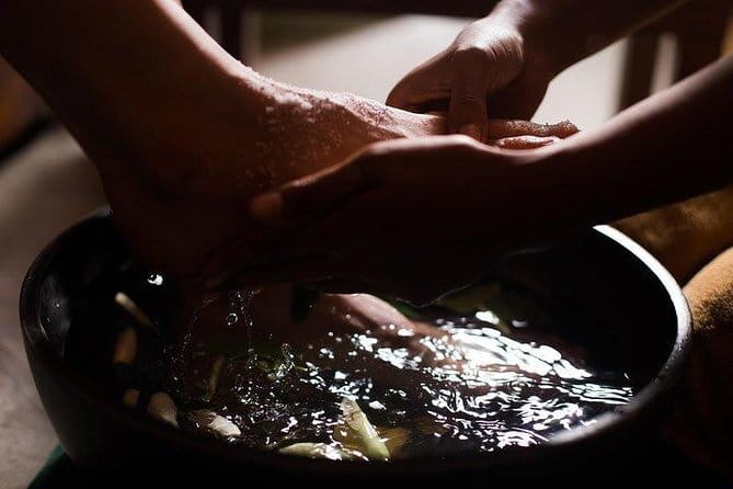 Aromatherapy Apsara Indulgence Massage in Siem Reap - Why the two-therapist format costs $53