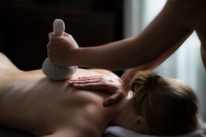 AROMATHERAPY MASSAGE 90 mins - The Spa Atmosphere and Staff