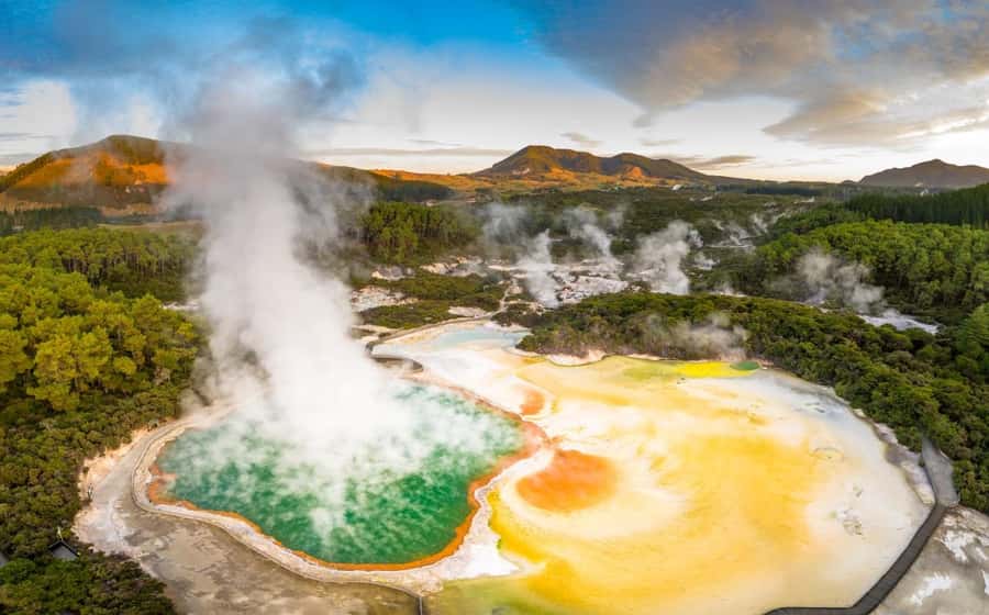 Auckland: Rotorua Highlights inc Wai-O-Tapu & Polynesian Spa - Wai-O-Tapu gives you the strongest visual moment