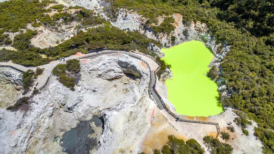 Auckland: Rotorua Highlights inc Wai-O-Tapu & Polynesian Spa - Who will enjoy this Auckland day trip