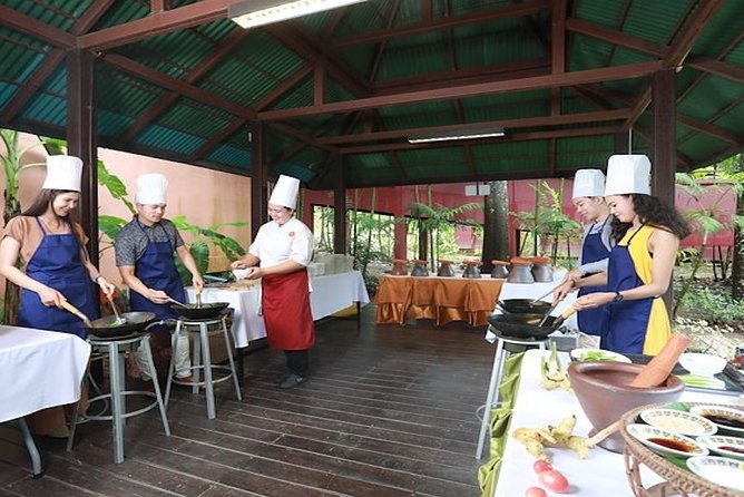 Authentic Thai Cooking Class by Suuko Wellness Spa - Starting with Thai curry from chilies and herbs
