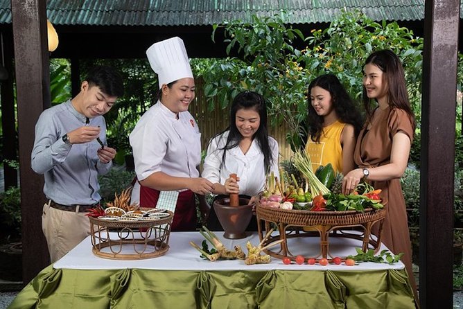 Authentic Thai Cooking Class by Suuko Wellness Spa - Making coconut milk directly from the fruit