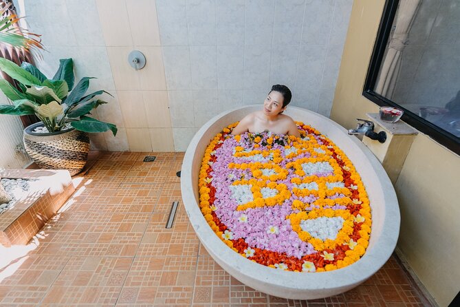 Bali Luxury Spa 2 hour Treatment massage and flower bath - The 60-Minute Balinese Massage