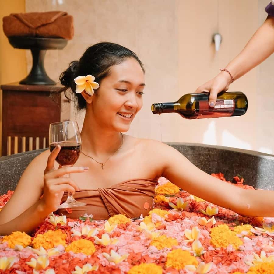 Bali: Luxury Spa Balinese Massage scrub Flower bath 2 Hour - Key details to know before booking