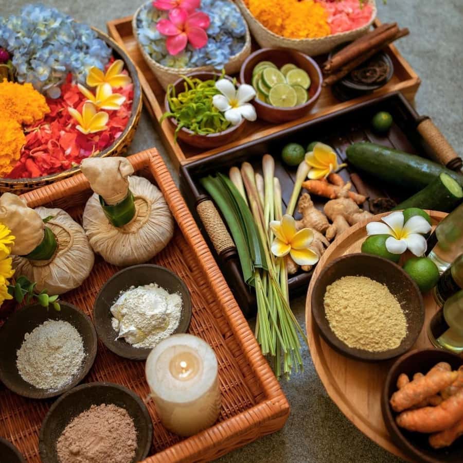 Bali: Luxury Spa Balinese Massage scrub Flower bath 2 Hour - Lulur scrub brings a traditional Indonesian touch
