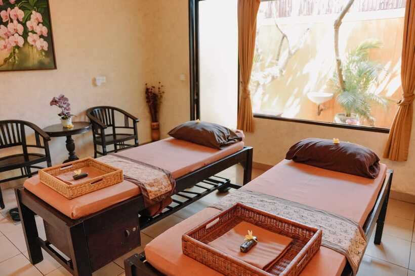 Bali: Luxury Spa Balinese Massage scrub Flower bath 2 Hour - The body mask softens and moisturizes