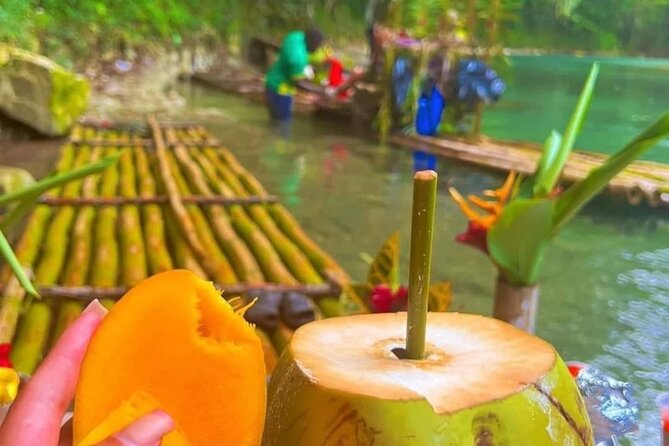 Bamboo rafting & limestone massage on the Great River!(lethe) - The Bamboo Raft Ride Along the River