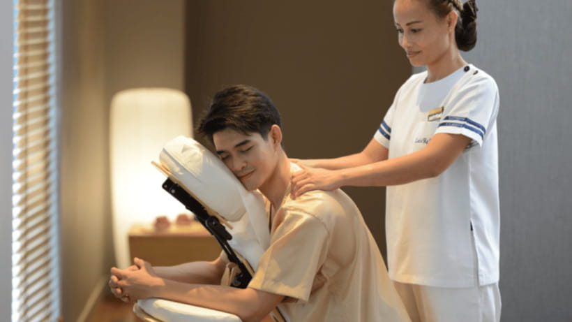 Bangkok: Let's Relax Spa Central World E-Voucher - Choosing between Thai massage and oil treatments