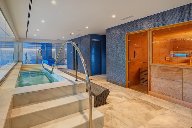Best Friends Ritual: mini facial + aromatherapy massage + day SPA + glass cava - Arriving at Mallorca Wellness SPA in Playa de Palma
