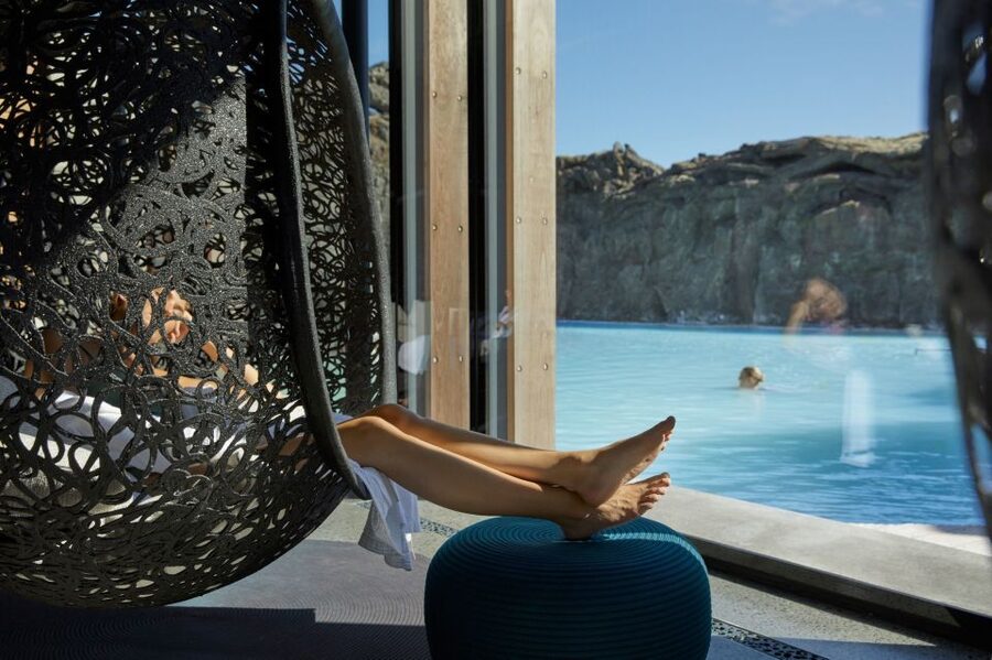 Blue Lagoon: Retreat Spa Experience & Private Changing Suite - Getting there from Keflavík or Reykjavík