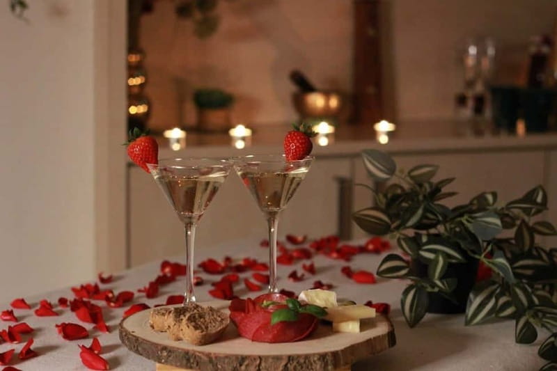 BUDAPEST, Day Spa : Couples Massage with Roses Bubble Bath - A romantic pause at FD Fashion & Day Spa