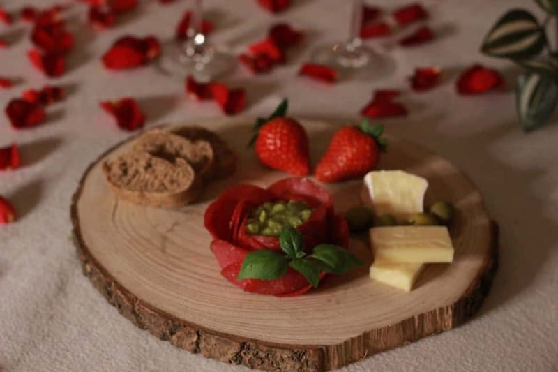 BUDAPEST, Day Spa : Couples Massage with Roses Bubble Bath - The 60-minute couples massage