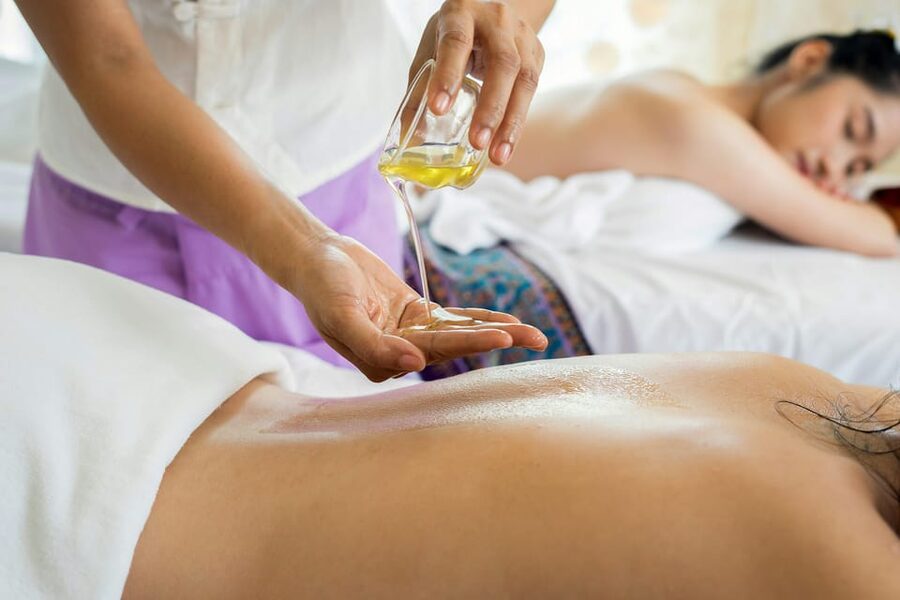 BUDAPEST, Day Spa : Couples Massage with Roses Bubble Bath - The 15-minute tea session