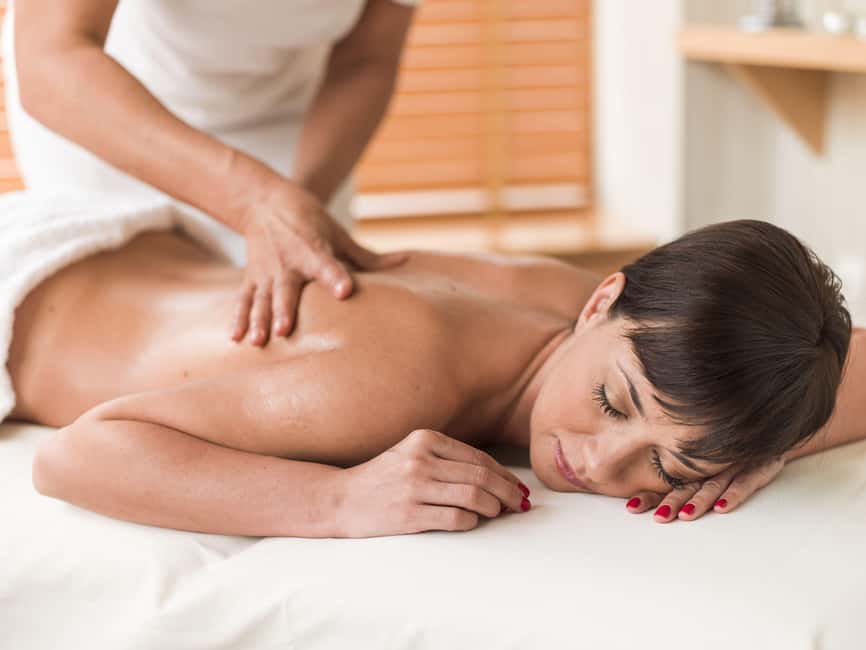 Budapest: Margaret Island Spa Day with Swedish Massage - The 20-minute aroma bath and its five scent options