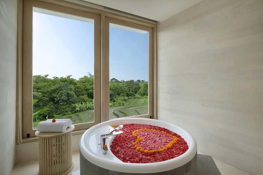 Canggu: Spa and Bath Experiences at Svaha Spa Padang Linjong - A calm start among Bali’s tropical greenery
