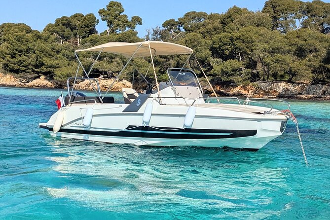 Cannes Relaxation evening in the Lerins Islands Private boat - Food, drinks, and the easygoing aperitif style