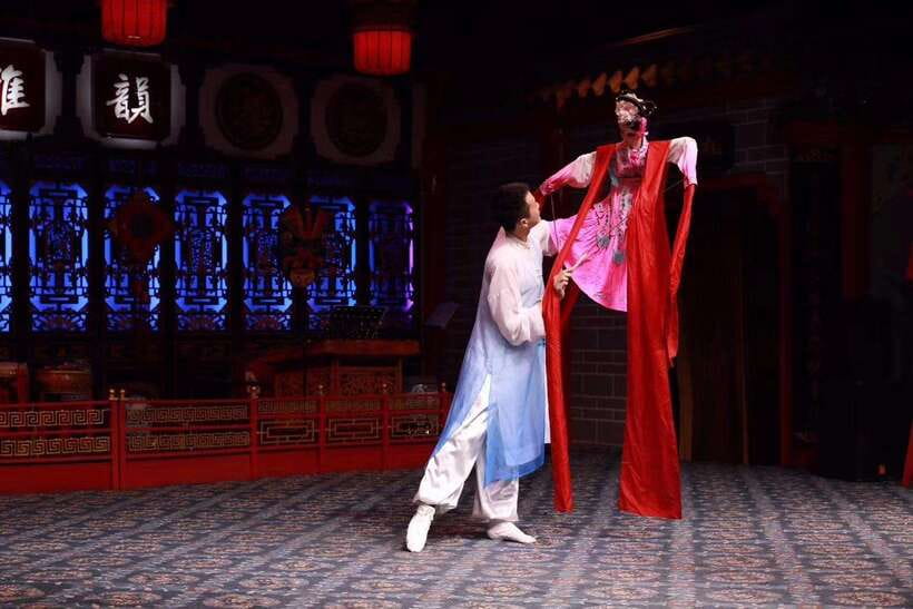 Chengdu: Sichuan Opera Show & Covered Bowl Tea & Massage - Trying on opera clothing before or after the show