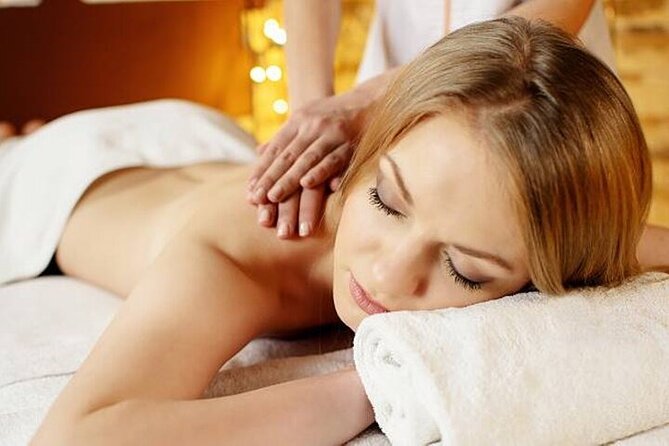 Cleopatra Plus With Full Body Massage in Hurghada - The setting, noise, and group size