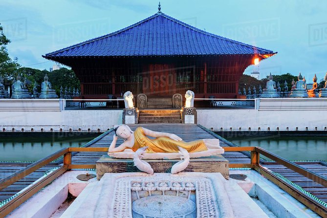 Colombo Walking Tour With Ayurveda One Hour Body Massage - Starting at Galle Face Beach