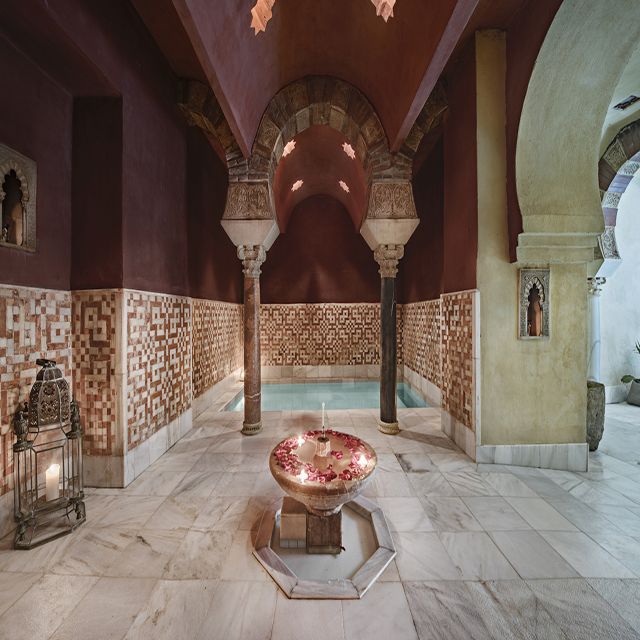 Córdoba: Hammam Al Ándalus Entry Ticket w/Optional Massage - Who Will Enjoy This Most