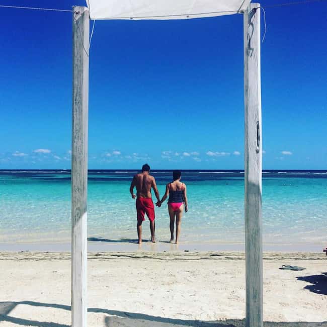 Costa Maya: Beach with Open Bar, Massage, Lunch & Snorkeling - What the small-group setup really means