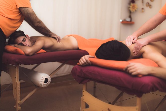 Couple Massage: 1 hour - Choosing between relaxing and decontracting massage