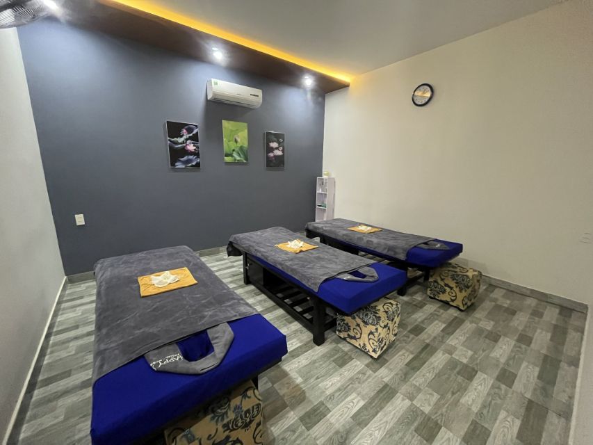 Da Nang: Relax with 60 minutes Foot Massage - The room, music, oil, and warm water