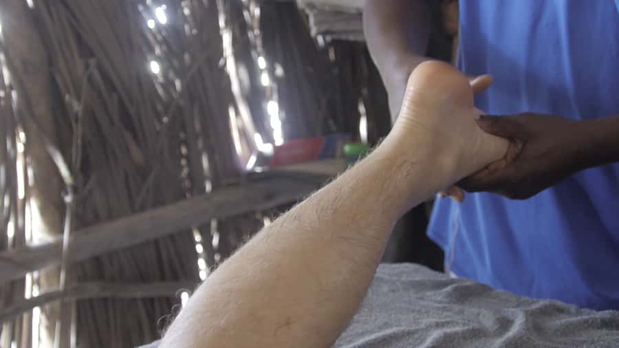 Diani Beach: Authentic Traditional Massage with Sea View - The local products and traditional style