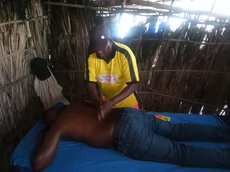 Diani Beach: Authentic Traditional Massage with Sea View - The welcome drink and pre-massage chat