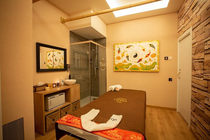 Exfoliating and Moisturizing Body Treatment of 60 min in THAI MASSAGE ALURA - Getting there and planning your appointment