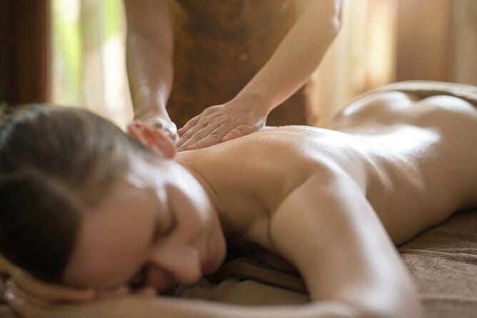 Experience Asian Style Full Body Massage Therapy - A calm setting with practical comforts